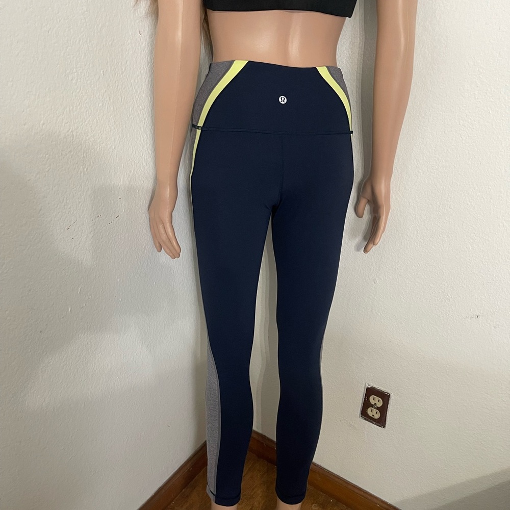 Lululemon Kick Serve Sweat Tight 25" -True Navy Heathered Slate / Sheer Lemon - Picture 4 of 15